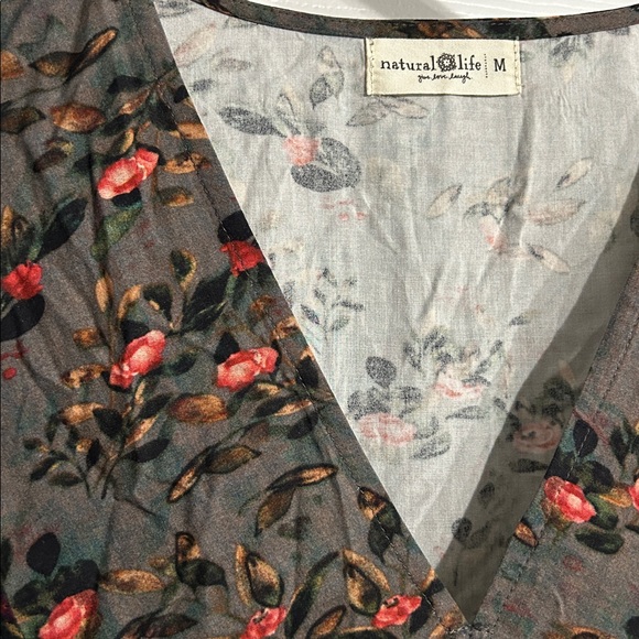 Natural Life Stella V-Neck Floral Patchwork Size Med - Picture 2 of 7